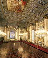 Clicca per ingrandire Sala da ballo PALAZZO REALE Clicca per ingrandire Sala da ballo PALAZZO REALE